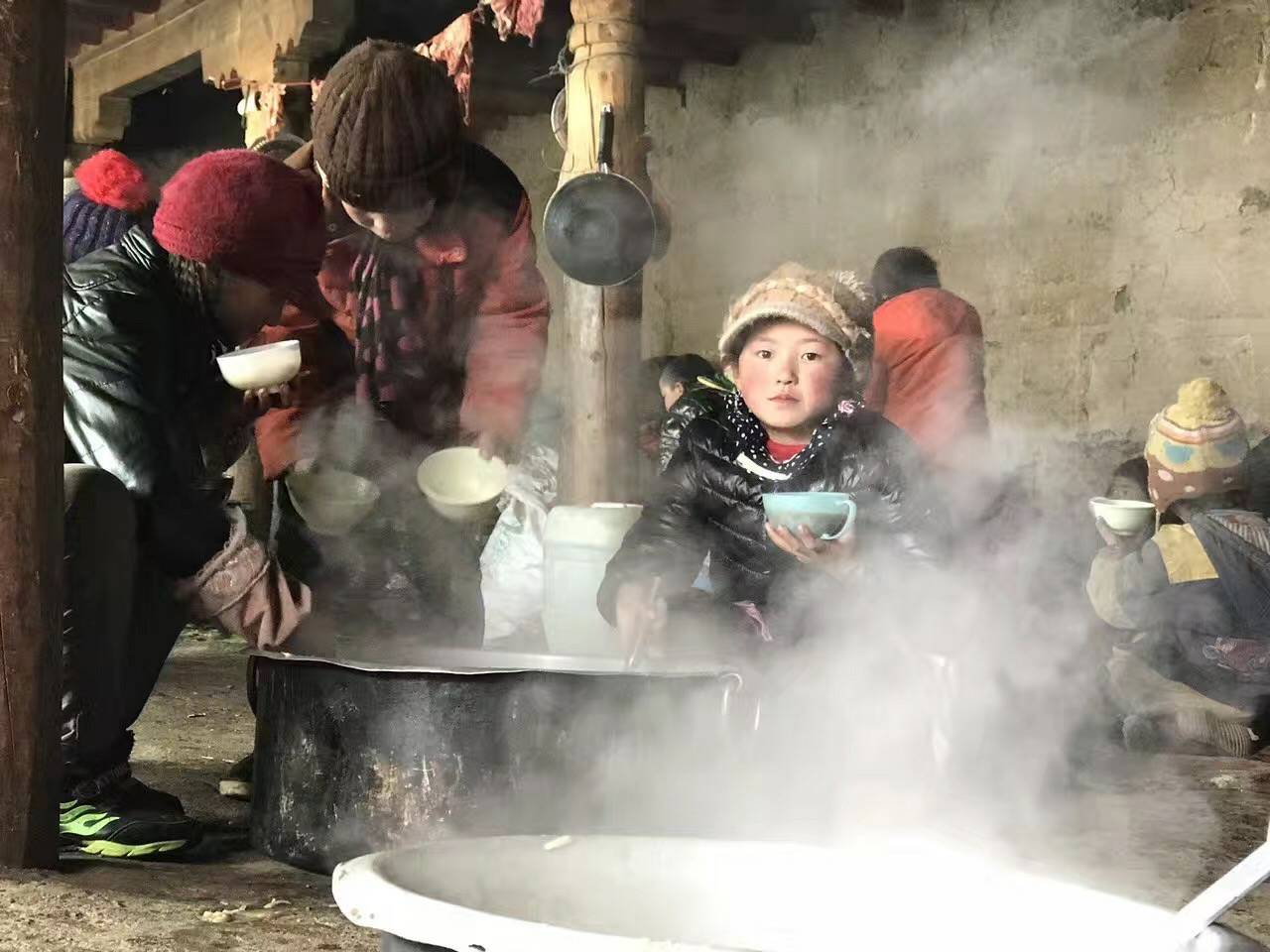 开云手机站登录入口-开云(中国)公益回顾丨家国同欢月同圆 温暖满载甘孜州(图10)